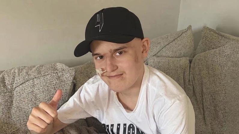 Tumor de Jack Douglas diminuiu e parte de sua mobilidade foi recuperada após início do tratamento