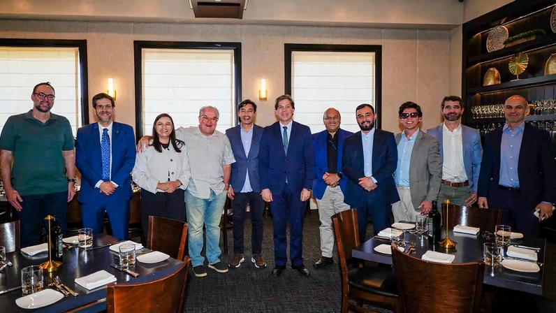 Comitiva da Abratel promoveu almoço institucional em Las Vegas, durante a NAB Show