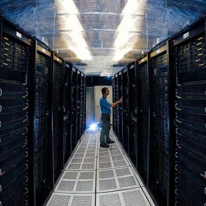Startups sufocadas: disputa por chips concentra criação de IA