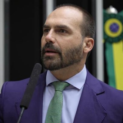 Eduardo Bolsonaro critica ideia de Lula de regulamentar redes sociais