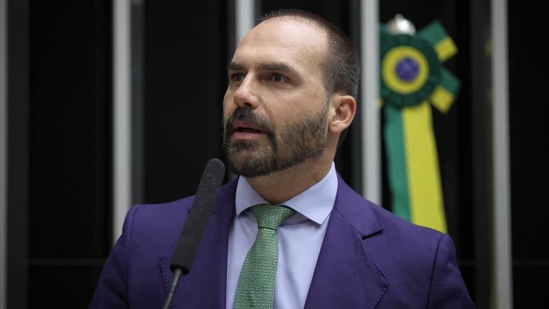 '65% dos eleitores de direita se informam pelas redes sociais', afirma Eduardo Bolsonaro