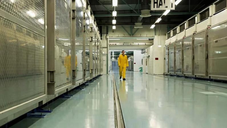 Usina de Fordo é um dos locais subterrâneos usados para enriquecimento de urânio no Irã