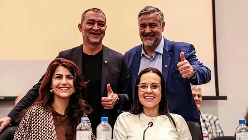 Edegar Pretto, Manuela D'Ávila, Paulo Pimenta e Juliana Brizola
