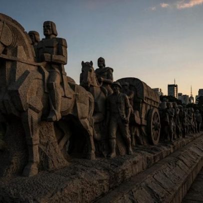 Monumento de granito em São Paulo é o maior marco da história e da arte paulista