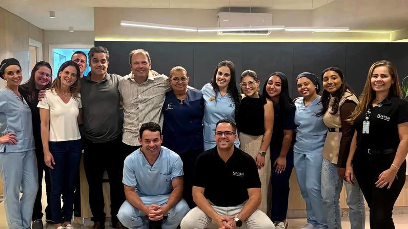Equipe da Endoscopia Mais utiliza tecnologia com inteligência artificial para ampliar a precisão dos exames e reforçar o cuidado aos pacientes em Curitiba. (Foto: Divulgação)