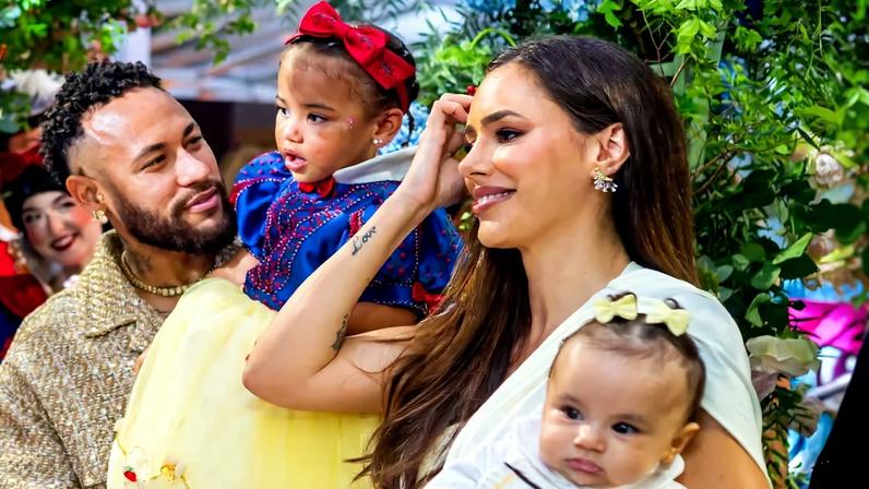 Neymar e Bruna Biancardi comemoram nove meses da filha Mel