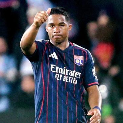 Técnico do Lyon cobra mais de Endrick após sequência ruim