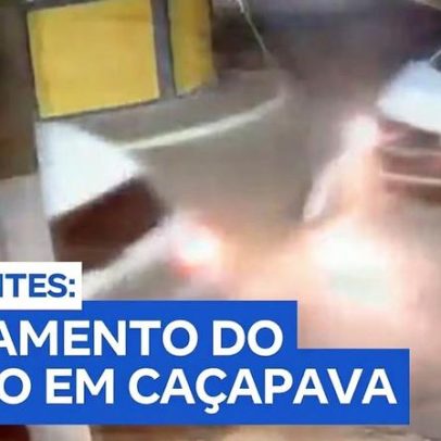 Elevadores do Fórum de Santos sem funcionar impedem idosos e cadeirantes de chegar às audiências