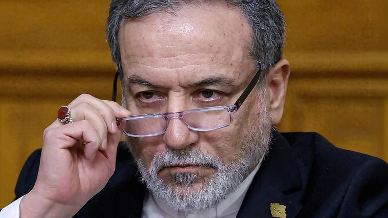 Ministro das Relações Exteriores do Irã disse que Forças Armadas cessarão operações defensivas