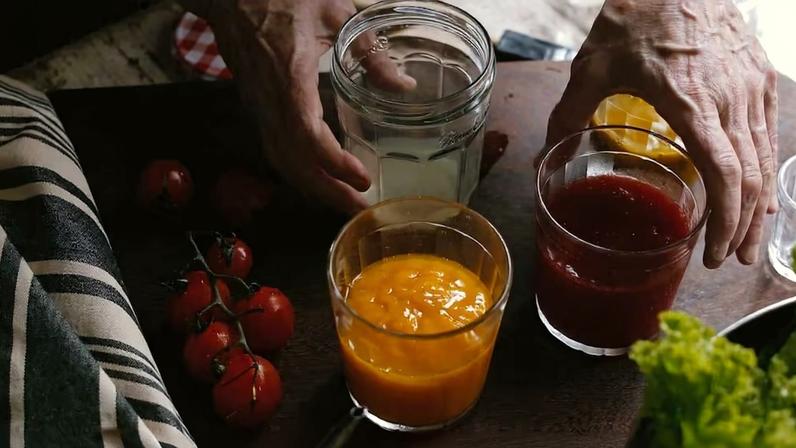 Helô Bacellar apresenta guia prático de molhos para salada