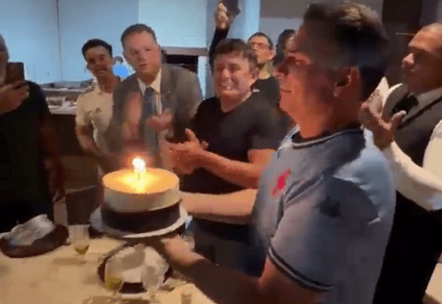 Aniversário de Flávio Bolsonaro (PL-RJ) vira comemoração por rejeição de Jorge Messias no STF | Foto: Reprodução/Redes Sociais