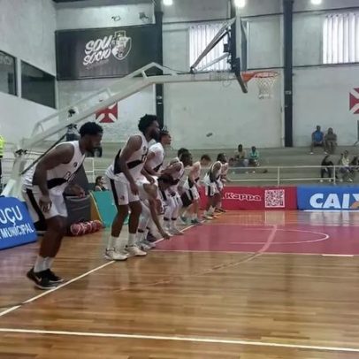 Vasco mede forças com o Cruzeiro ao vivo pelo NBB