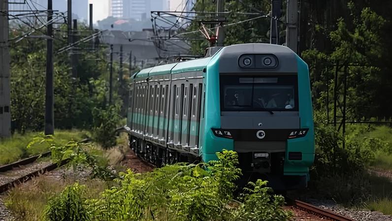Trem da ViaMobilidade, que opera a linha 9-Esmeralda