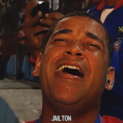 Bahia apresenta nova camisa 2 após clamor popular