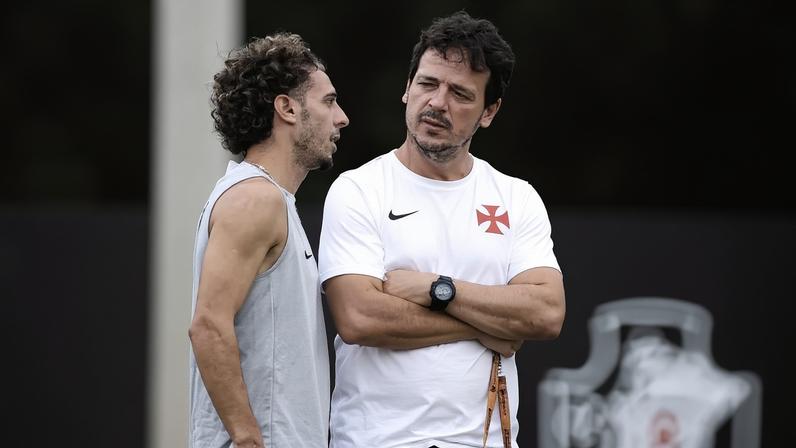 Vasco se prepara para reencontro com Diniz em duelo contra o Corinthians