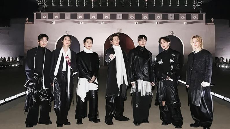 Figurino da primeira apresentação de retorno do BTS.