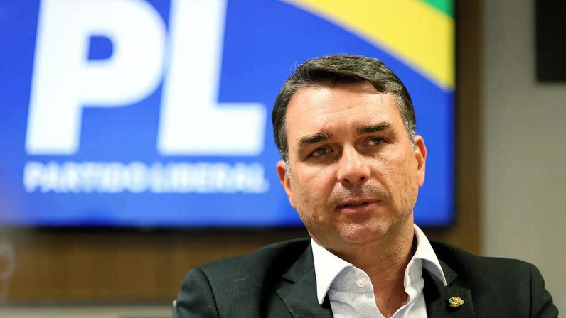 Flávio ganhou espaço nas decisões estratégicas da direita em meio ao isolamento do ex-presidente Jair Bolsonaro (Foto: Beto Barata/ PL Nacional)