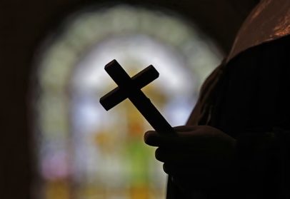 Igreja nos EUA fecha acordo de R$ 740 milhões por abusos sexuais