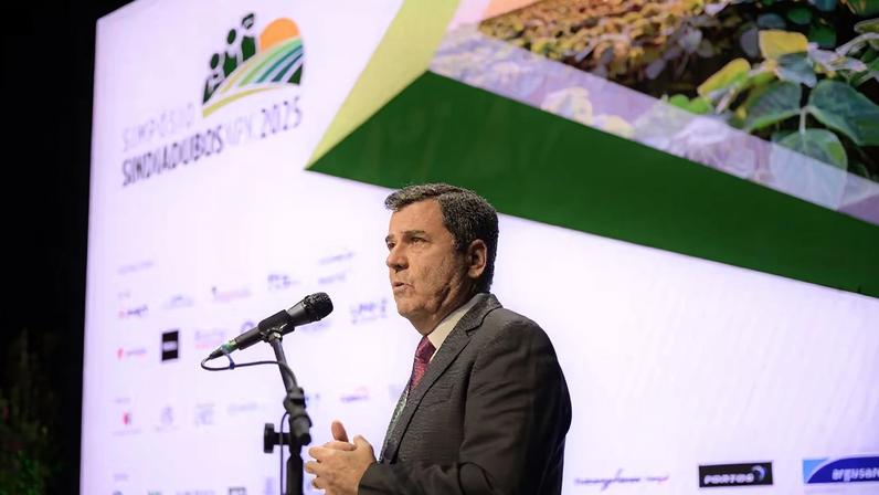 Aluísio Schwartz, presidente do Sindiadubos-PR