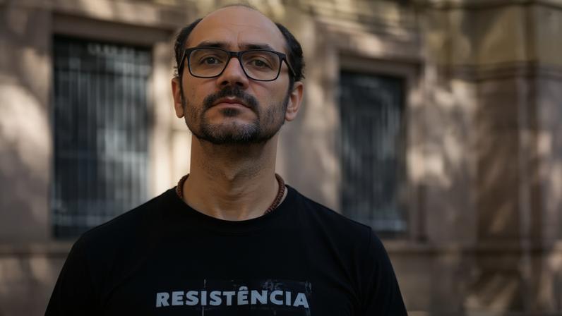 Ferido por bala de borracha da PM, o repórter fotográfico Sérgio Silva perdeu o olho esquerdo