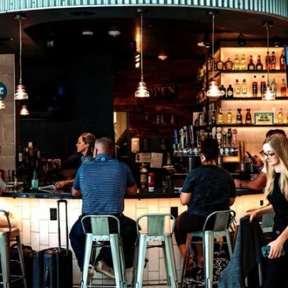 Top 10 aeroportos dos EUA com melhores opções de comida e bebida