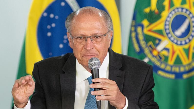Geraldo Alckmin anunciou medidas visando a redução dos preços dos alimentos e zerar os tributos sobre vários alimentos importados - Metrópoles