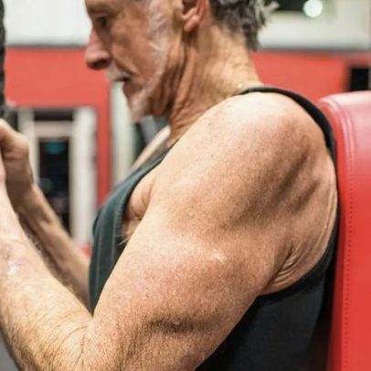 Musculação pode melhorar cognição e reduzir risco de infarto e Alzheimer