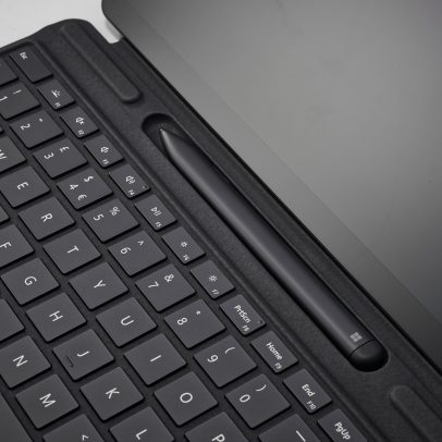 Surface: aumentam preços e modelos mais baratos são descontinuados
