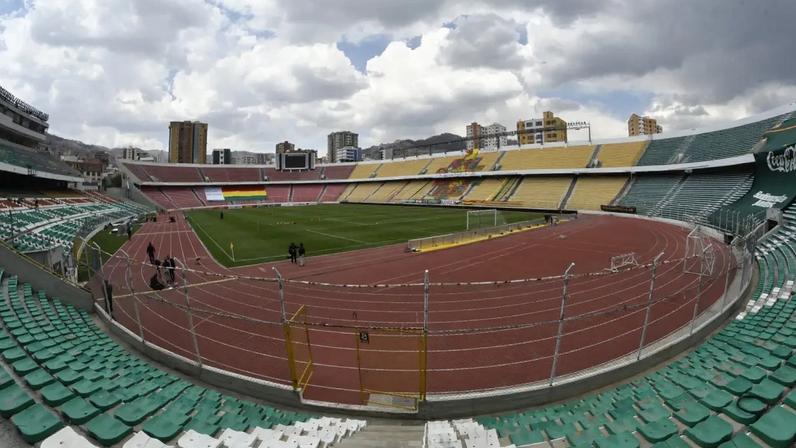Estádio Hernando Siles, em La Paz, vai ser o palco da partida entre Bolívar e Fluminense nesta quinta, 30 (Aizar Raldes - Pool/Getty Images)