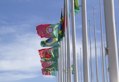 Mulheres brasileiras em Lisboa redesenham a linguagem do poder