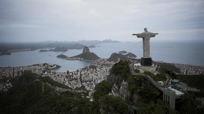 The Economist publicou artigo sobre crise política e de segurança no Rio. (Reprodução/Getty Images)