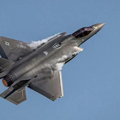 Como pilotos dos EUA são treinados para sobreviver a ataques aéreos