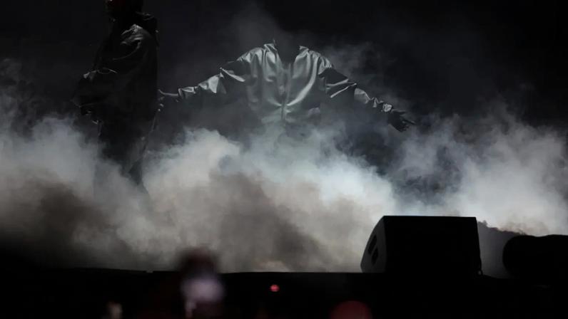 Pepsi encerra patrocínio sem fio enquanto Starmer critica festival por Kanye West