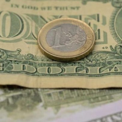 Dólar abaixo de 5 reais e Ibovespa em recorde: o que isso significa