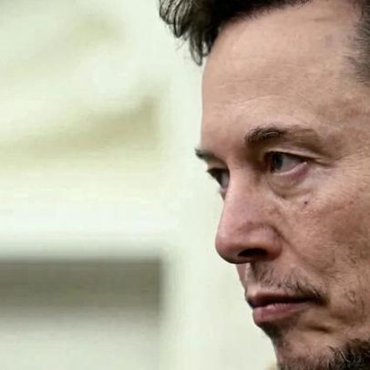 Musk admite ingenuidade ao financiar OpenAI e acusa desvios de missão