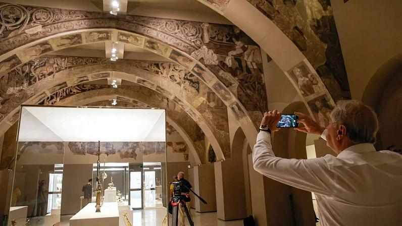 Museu catalão não cumpriu ordem para devolver murais ao mosteiro de Aragon