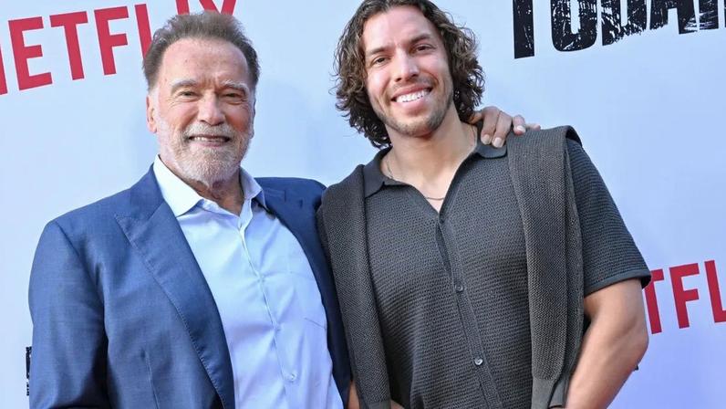 Filho de Schwarzenegger vence torneio de fisiculturismo nos EUA