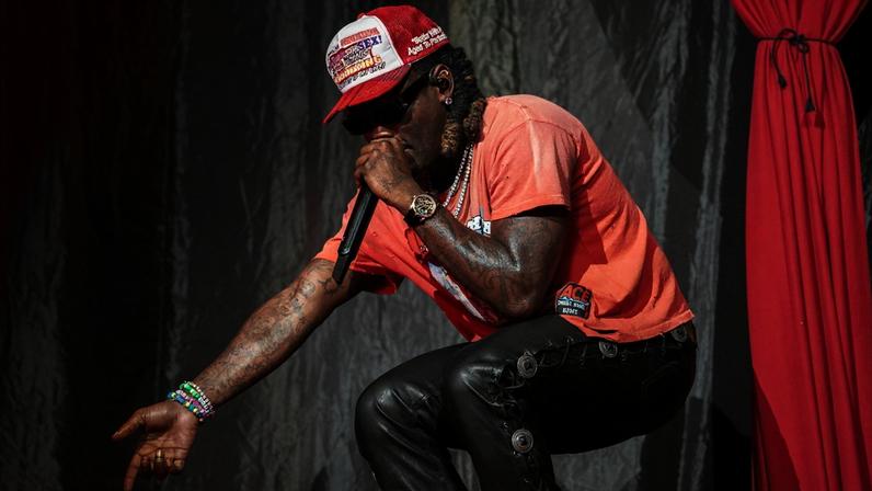 Offset volta aos palcos pela primeira vez após ter sido baleado