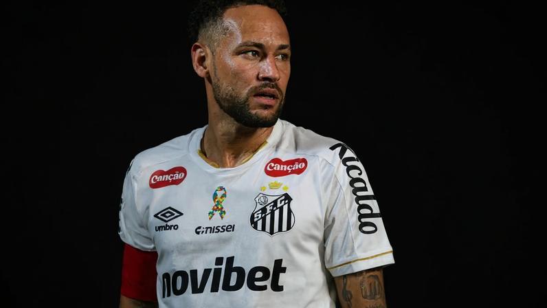 Neymar em ação pelo Santos no Brasileirão
