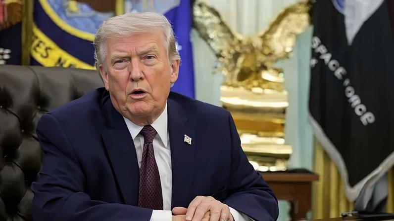 O presidente dos EUA, Donald Trump, no Salão Oval da Casa Branca em 31 de março de 2026