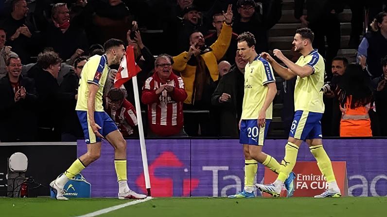 Southampton elimina Arsenal da Copa da Inglaterra