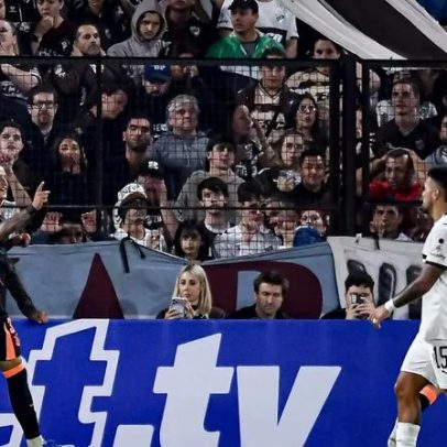 Com Garro garçom, Corinthians vence Platense na estreia da Libertadores