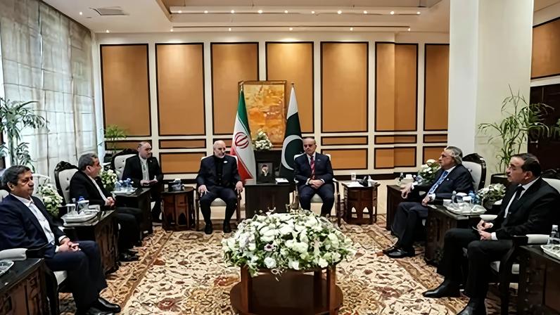 O primeiro-ministro do Paquistão, Shehbaz Sharif, se reúne com a delegação do Irã em Islamabad