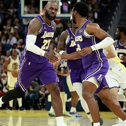 LeBron e Bronny registram 1ª assistência de filho para pai na NBA