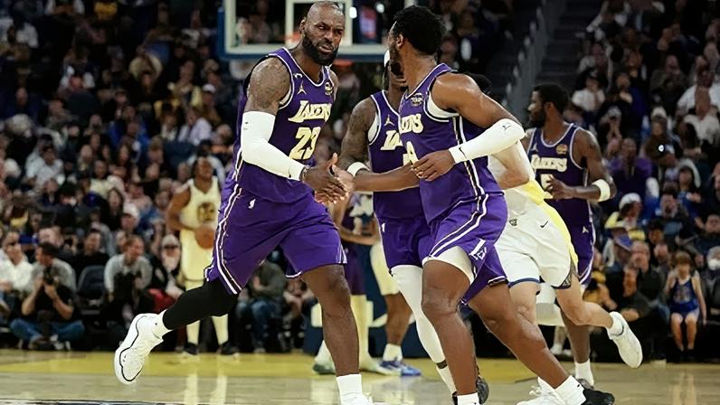 LeBron e Bronny James, do Los Angeles Lakers