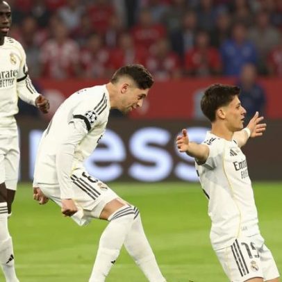 Guler marca golaço de falta para o Real Madrid contra o Bayern de Munique