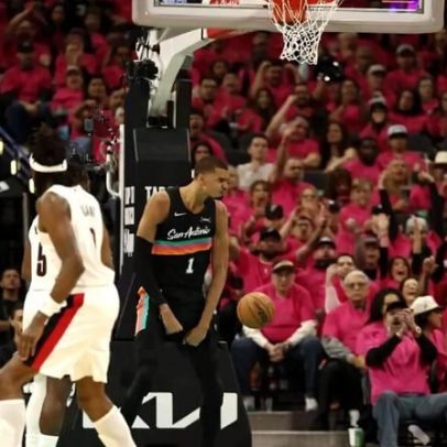 Estreia de Wembanyama nos playoffs atende aos padrões lendários dos Spurs