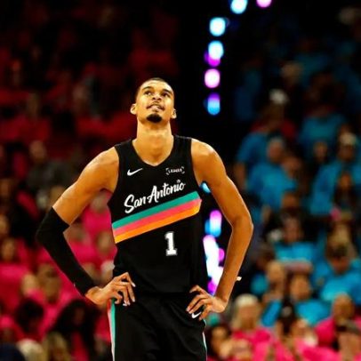 Victor Wembanyama brilha na premiação da NBA com feito extraordinário