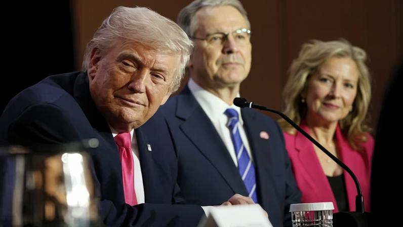 O presidente dos EUA, Donald Trump, durante evento realizado nesta quinta-feira (16) em Las Vegas, Nevada