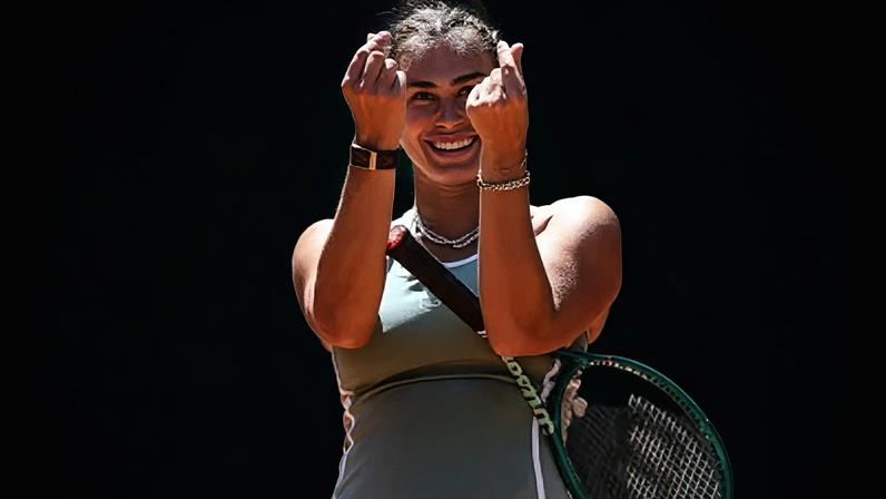 Aryna Sabalenka celebrando a vitória